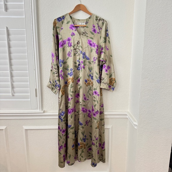 Oscar de la Renta Mumu in Floral and Sage Design size Medium Moo Moo Tent Dress - Picture 1 of 8